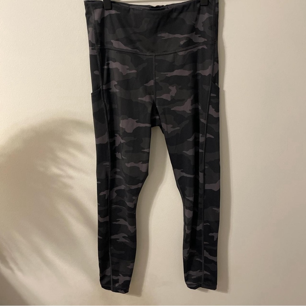 Athleta Black and Gray Camouflage Leggings